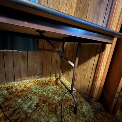 Eight Foot & Six Foot Folding Tables (UO-RG)