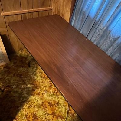 Eight Foot & Six Foot Folding Tables (UO-RG)