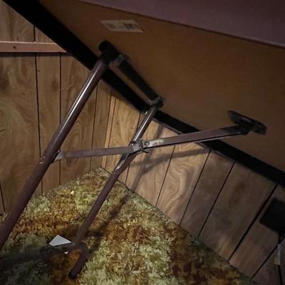 Eight Foot & Six Foot Folding Tables (UO-RG)