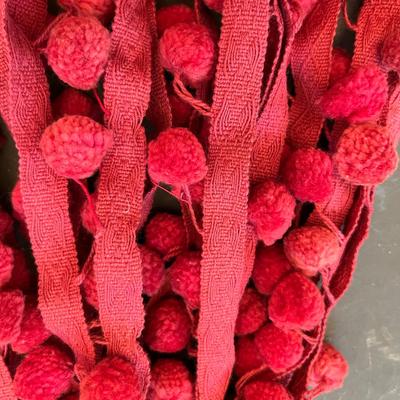 1960s Pom pom edging