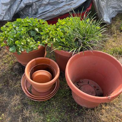 880 Plastic Garden Flower Pots