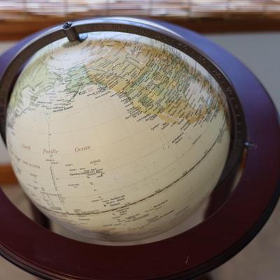 World Classic Globe on Mahogany Stand