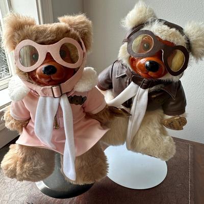 Raikes - Lindy Jr.  & Amelia w/ COA