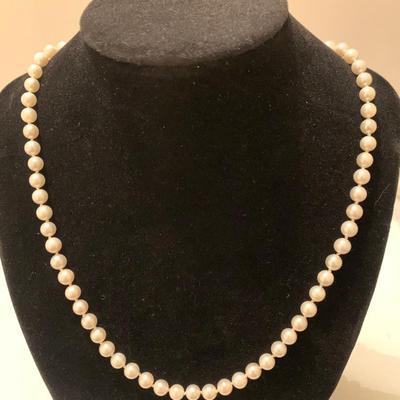 Graduated Cultured Pearl Necklace 14k Clasp