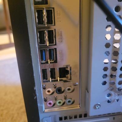 Azza CPU, LG Monitor and Keyboards (O-DW)