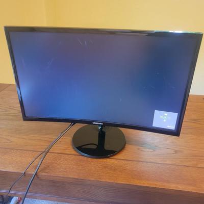 Samsung 24" Curved Monitor (O-DW)