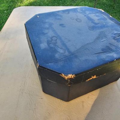 Three Men's Vintage Hats/Boxes (OB2-JS)