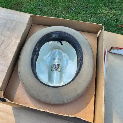 Three Men's Vintage Hats/Boxes (OB2-JS)