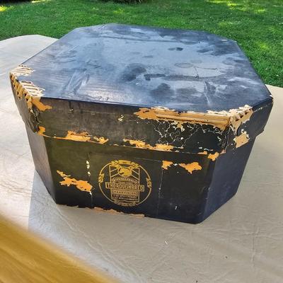 Three Men's Vintage Hats/Boxes (OB2-JS)