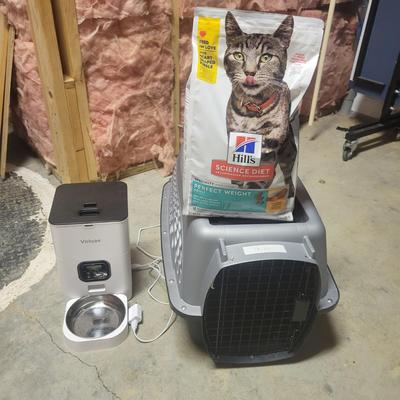 Voluas Auto Feeder, Pet Carriers and Other Pet Accessories (WS-DW)