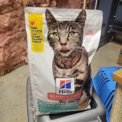 Voluas Auto Feeder, Pet Carriers and Other Pet Accessories (WS-DW)