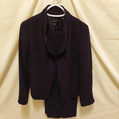 Ladies Suit Sets by Chicoâ€™s Talbots, Ann Taylor & More Size 2-4 (PC-BBL)