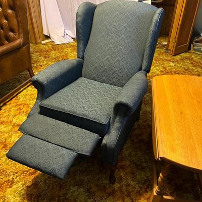 Wing Back Recline by Action Lane & Drop Leaf Small Side Table (UO-RG)