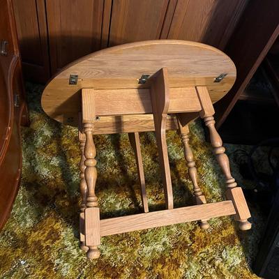 Wing Back Recline by Action Lane & Drop Leaf Small Side Table (UO-RG)