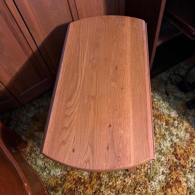 Wing Back Recline by Action Lane & Drop Leaf Small Side Table (UO-RG)