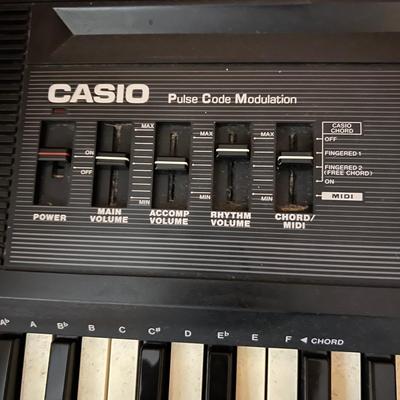 Casio LK-35 & CT-640 Keyboards W/Stands (UO-RG)