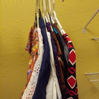 Tops & Dresses by St John, Chicoâ€™s, Yumi Kim Plus More Size M (PC-BBL)