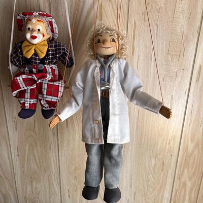 Puppets & Clown On A Swing (UB-RG)