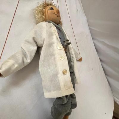 Puppets & Clown On A Swing (UB-RG)