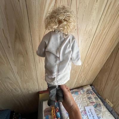 Puppets & Clown On A Swing (UB-RG)