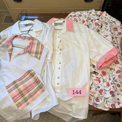 Lot of 4 Ladies Tops