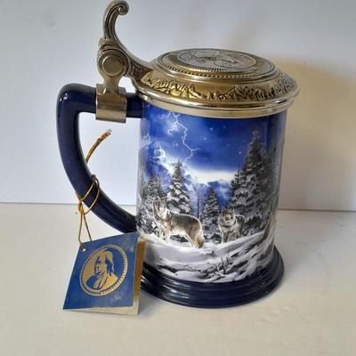 The Franklin Mint Collector's Tankard the Call of the North Wolf Stein
