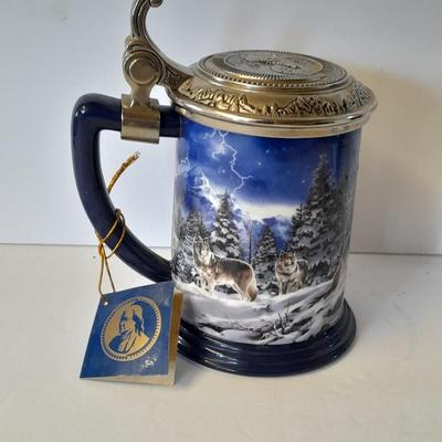 The Franklin Mint Collector's Tankard the Call of the North Wolf Stein