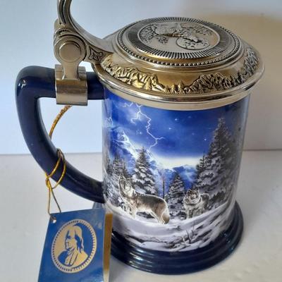 The Franklin Mint Collector's Tankard the Call of the North Wolf Stein