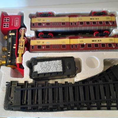 Temi Classical Locomotive train set with track and accessories.