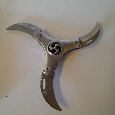 Master Cutlery Cyclone knife designed by Vitor Lee New in Box