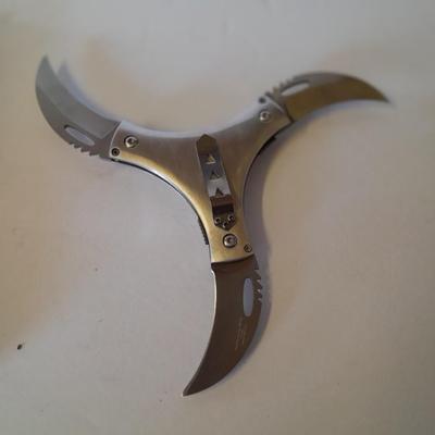 Master Cutlery Cyclone knife designed by Vitor Lee New in Box