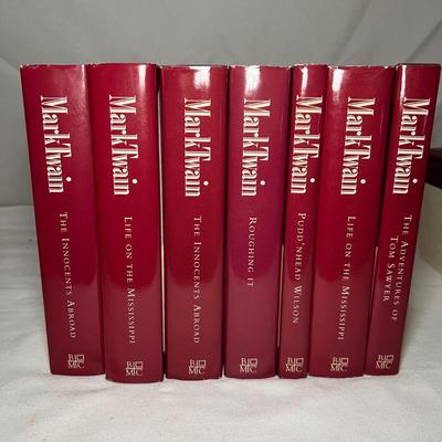 Collected Works of Mark Twain Includes Books W/Author Endorsements  (UB-RG)