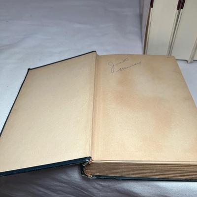 Collected Works of Mark Twain Includes Books W/Author Endorsements  (UB-RG)