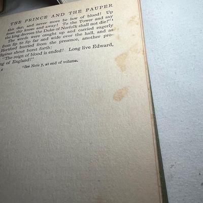 Collected Works of Mark Twain Includes Books W/Author Endorsements  (UB-RG)