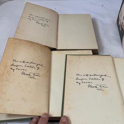 Collected Works of Mark Twain Includes Books W/Author Endorsements  (UB-RG)