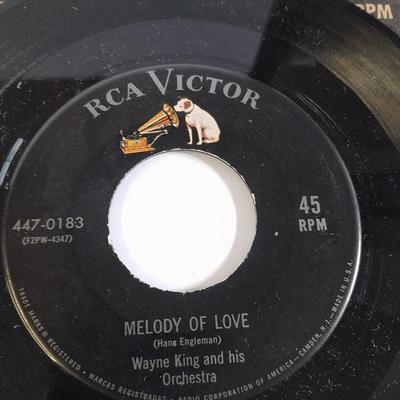 45 LP Records Beach Boys, Jody Davis, Johnny Cash, Harry Belafonte, and many more