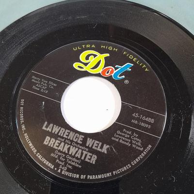 45 LP Records Beach Boys, Jody Davis, Johnny Cash, Harry Belafonte, and many more