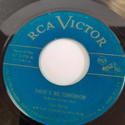 45 LP Records Joe Dowell, Bing Cosby, Guy Lombardo, and many others