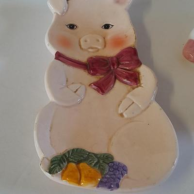 Kitchen Pigs, Chef with wooden utensils, salt & pepper shakers, House Of Lloyd