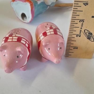 Kitchen Pigs, Chef with wooden utensils, salt & pepper shakers, House Of Lloyd