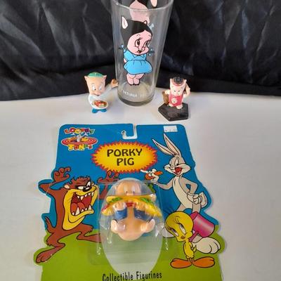 Porky the Pig collectibles - Pepsi glass and figures