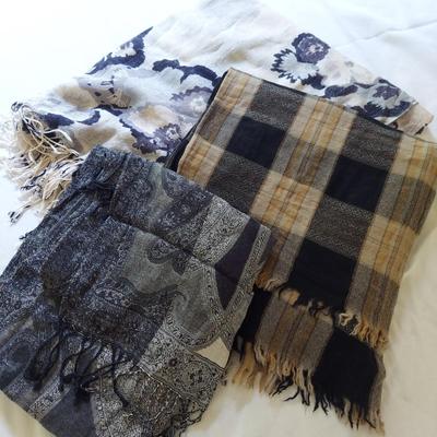 Large Casual Scarves Inc. Chicoâ€™s, Peruvian Connection & More (PC-BBL)