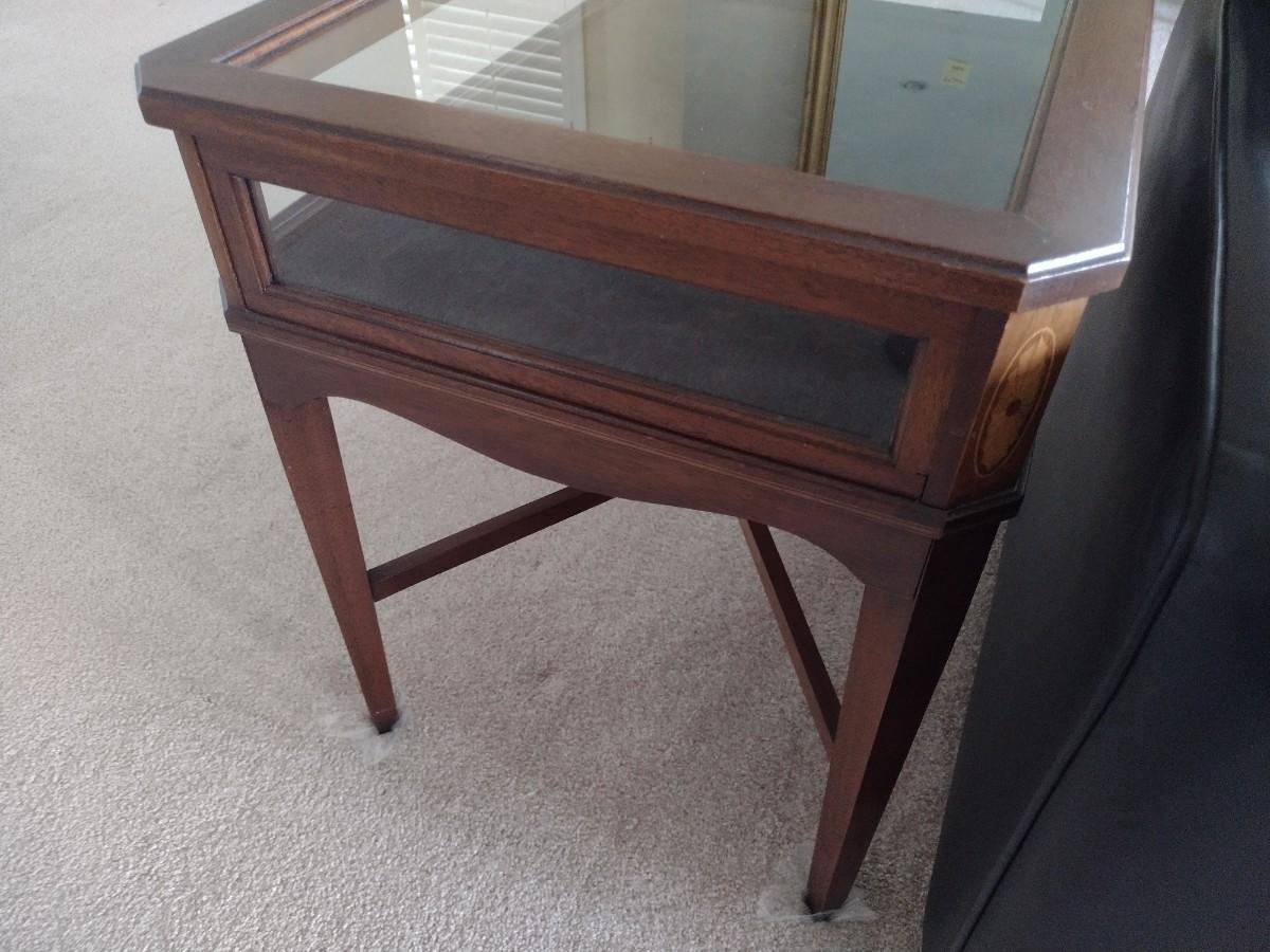 Vintage Glass Top Hinged Lid Curio Display Case End Table Solid Wood