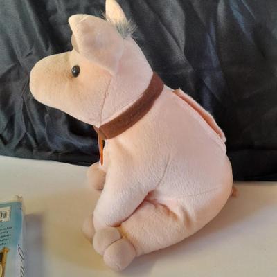 Talking BABE the pig plush - Babe Collectible VHS tapes and a plush piggy bank