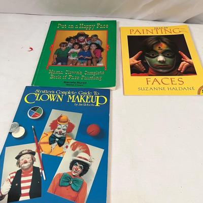 Clown Costumes, Decor & More (UB-RG)