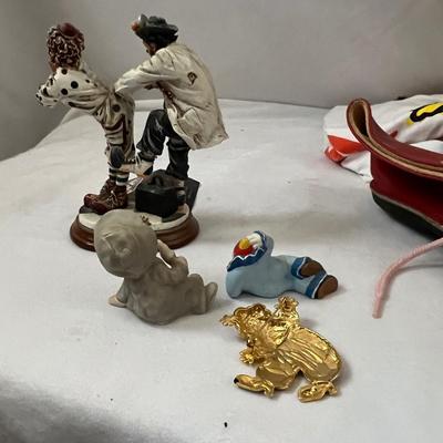 Clown Costumes, Decor & More (UB-RG)