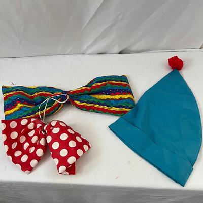 Clown Costumes, Decor & More (UB-RG)