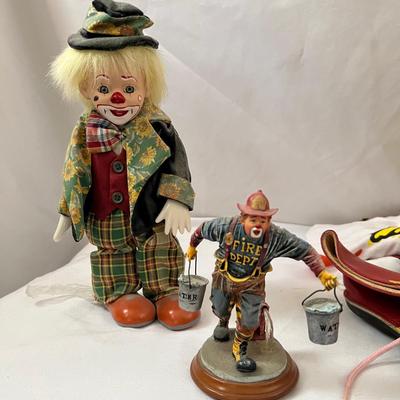 Clown Costumes, Decor & More (UB-RG)