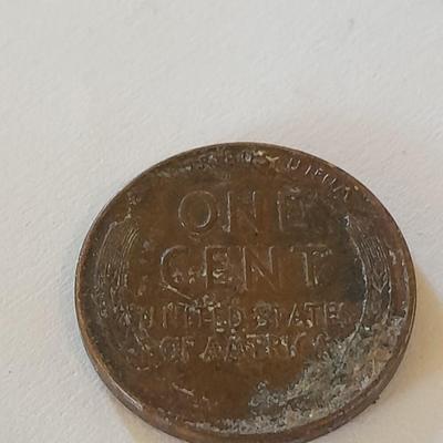 Two one cent Wheat pennies 1942 & 1945