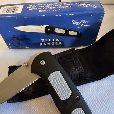 Large Knife Assortment & More  (UO-JS)